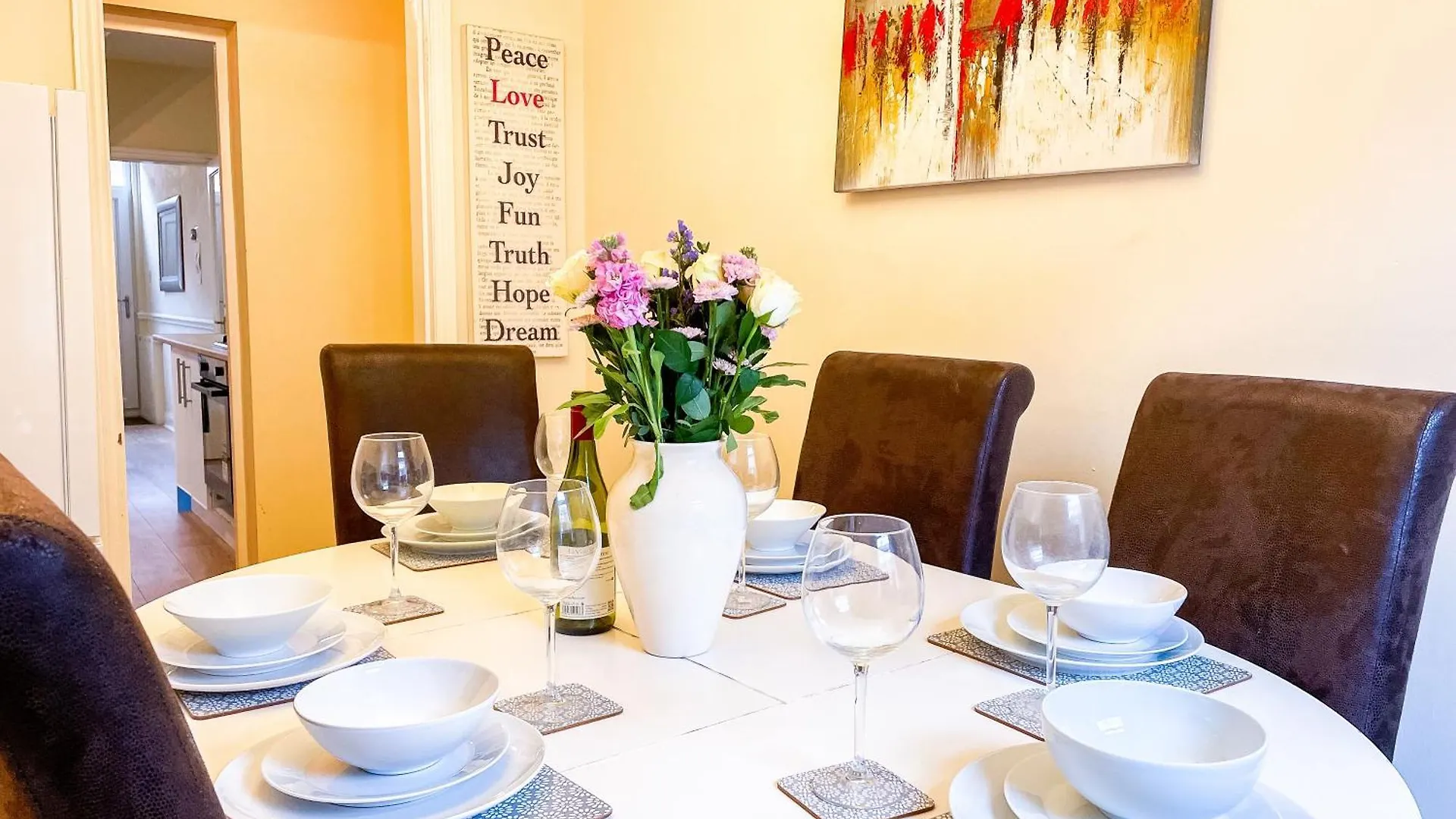 The Victoria - Quaint Victorian Home With Free Parking York